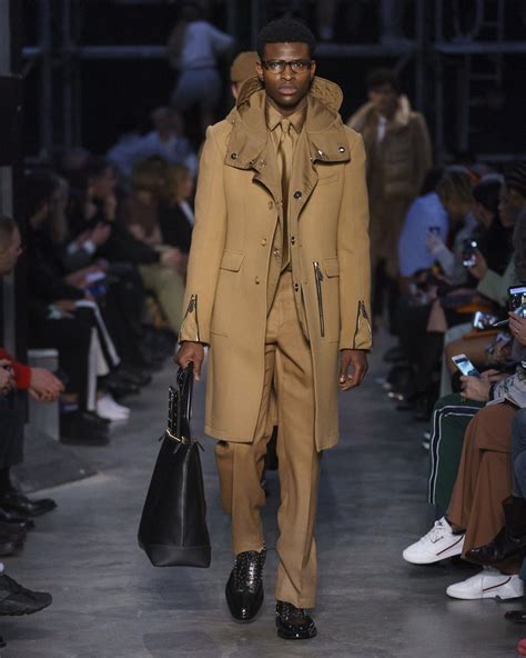 burberry fw 19 uomo|Burberry Fall 2019 Men's Collection .